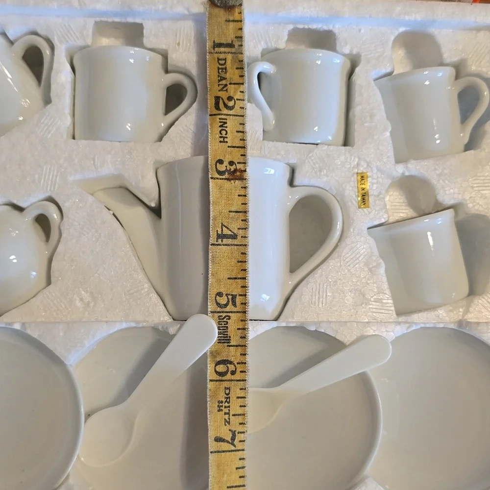 Ina Toy Tea Set - White - Picture 8 of 11